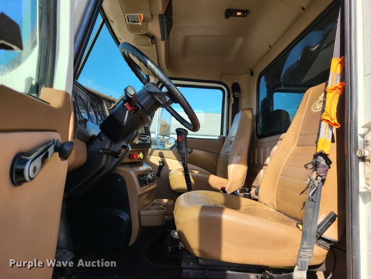 image for item DJ1552 2007 Mack CV713 Granite  dump truck