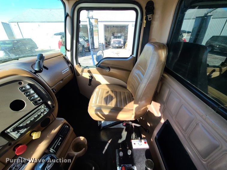 image for item DJ1552 2007 Mack CV713 Granite  dump truck