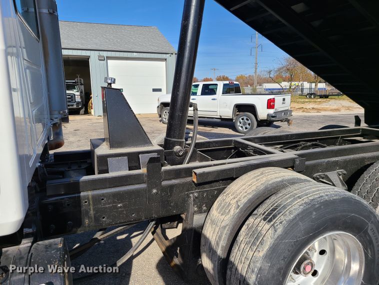 image for item DJ1552 2007 Mack CV713 Granite  dump truck