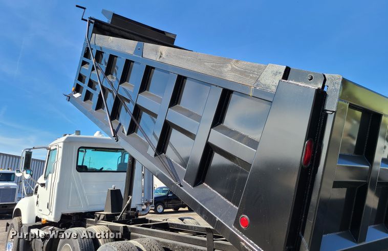 image for item DJ1552 2007 Mack CV713 Granite  dump truck