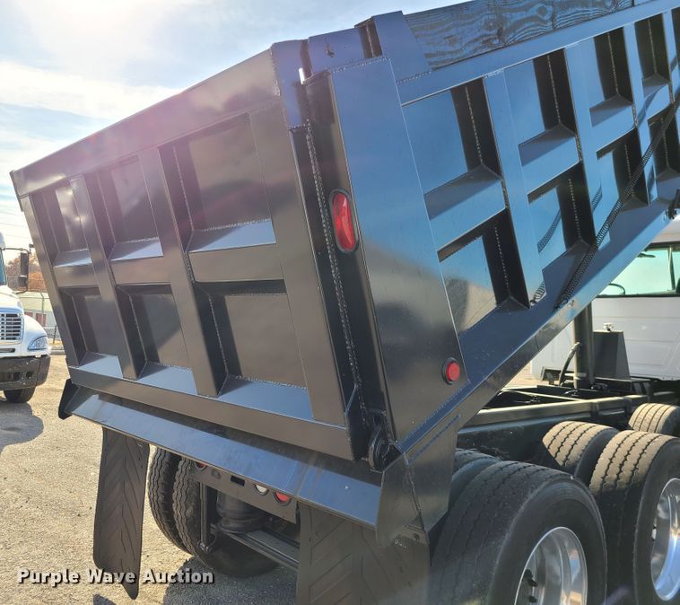 image for item DJ1552 2007 Mack CV713 Granite  dump truck