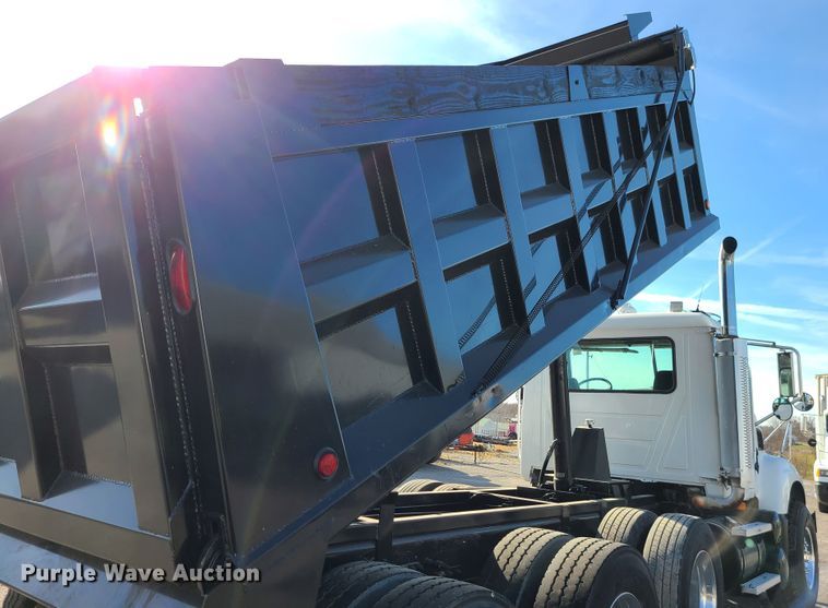 image for item DJ1552 2007 Mack CV713 Granite  dump truck