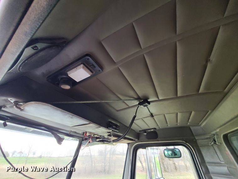 image for item DJ1728 2001 Peterbilt 357  dump truck