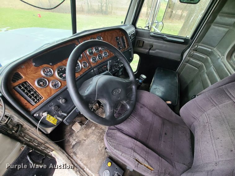 image for item DJ1728 2001 Peterbilt 357  dump truck