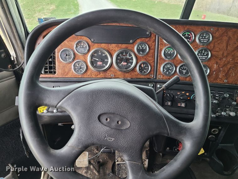 image for item DJ1728 2001 Peterbilt 357  dump truck