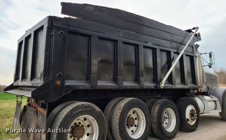 image for item DJ1728 2001 Peterbilt 357  dump truck
