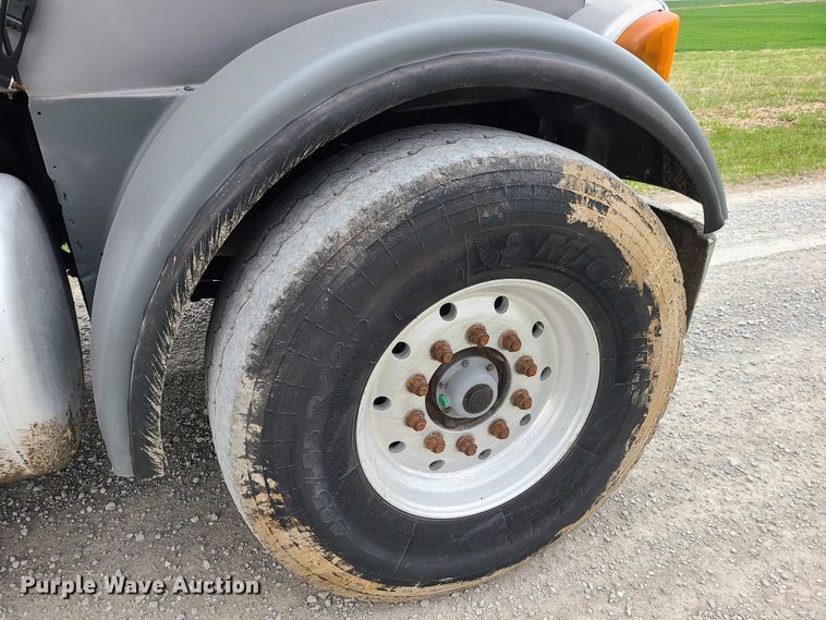 image for item DJ1728 2001 Peterbilt 357  dump truck