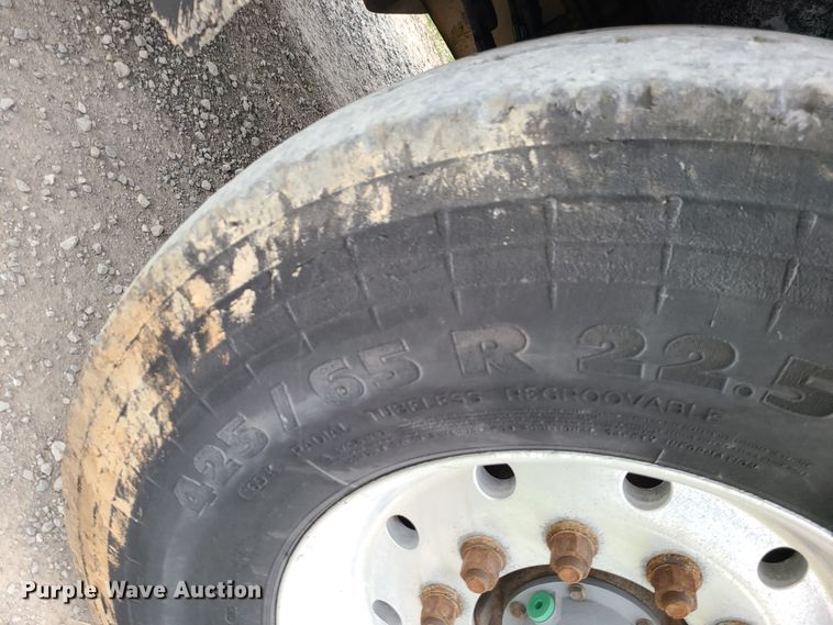 image for item DJ1728 2001 Peterbilt 357  dump truck