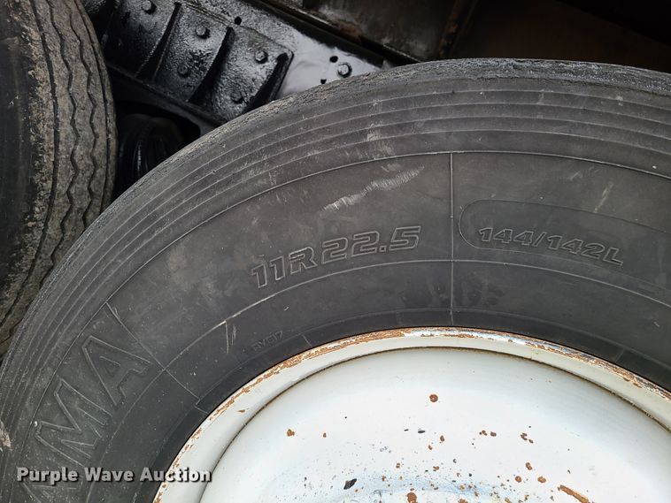 image for item DJ1728 2001 Peterbilt 357  dump truck