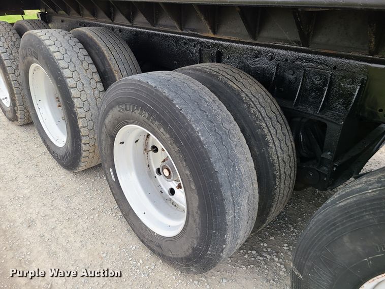 image for item DJ1728 2001 Peterbilt 357  dump truck