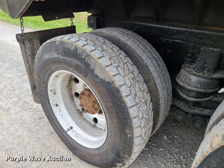 image for item DJ1728 2001 Peterbilt 357  dump truck