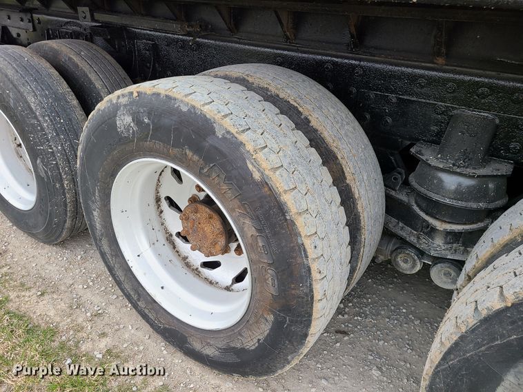 image for item DJ1728 2001 Peterbilt 357  dump truck