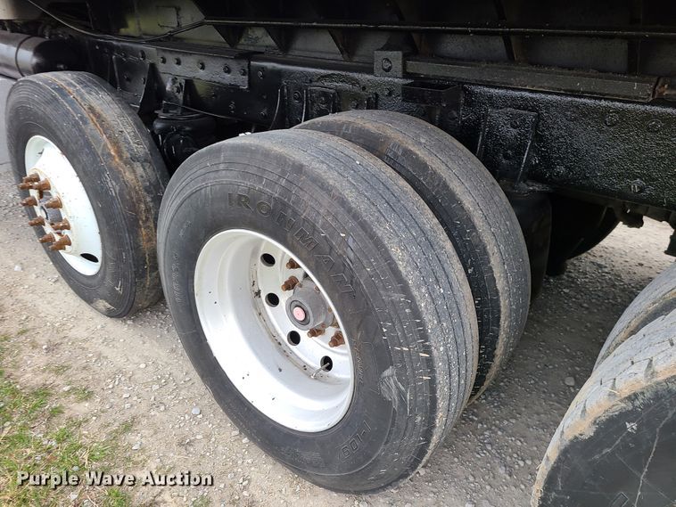 image for item DJ1728 2001 Peterbilt 357  dump truck