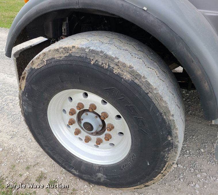 image for item DJ1728 2001 Peterbilt 357  dump truck