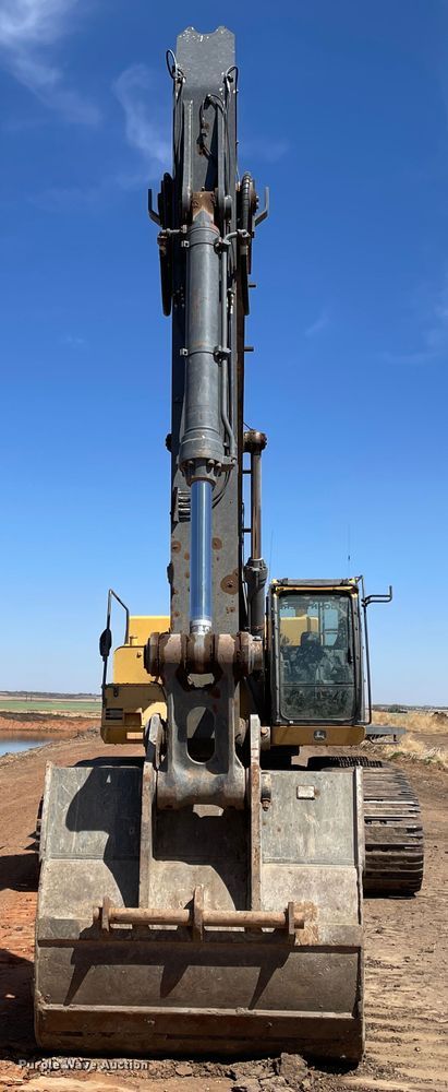 image for item DJ5093 2012 John Deere 450D LC  excavator