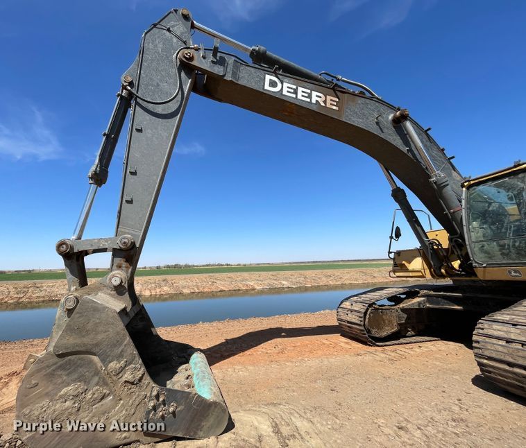 image for item DJ5093 2012 John Deere 450D LC  excavator