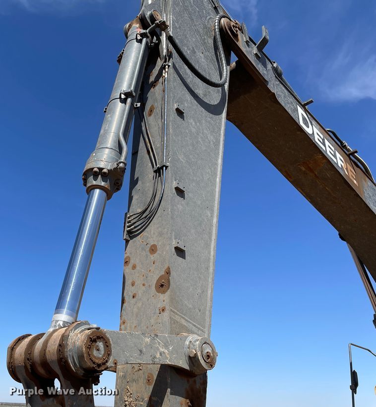 image for item DJ5093 2012 John Deere 450D LC  excavator