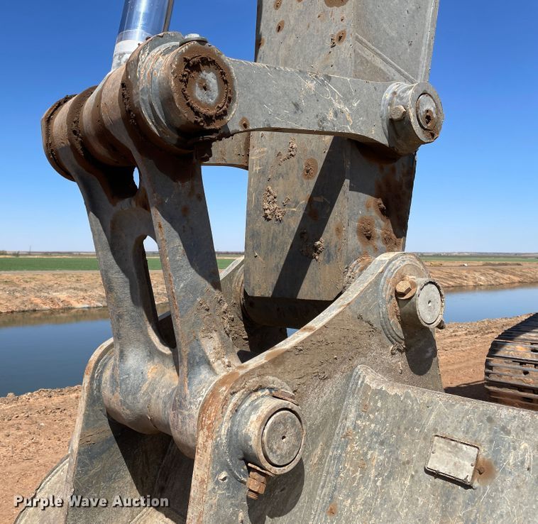 image for item DJ5093 2012 John Deere 450D LC  excavator