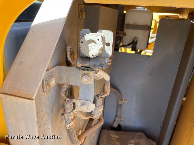 image for item DJ5093 2012 John Deere 450D LC  excavator