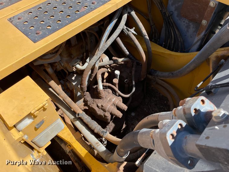 image for item DJ5093 2012 John Deere 450D LC  excavator