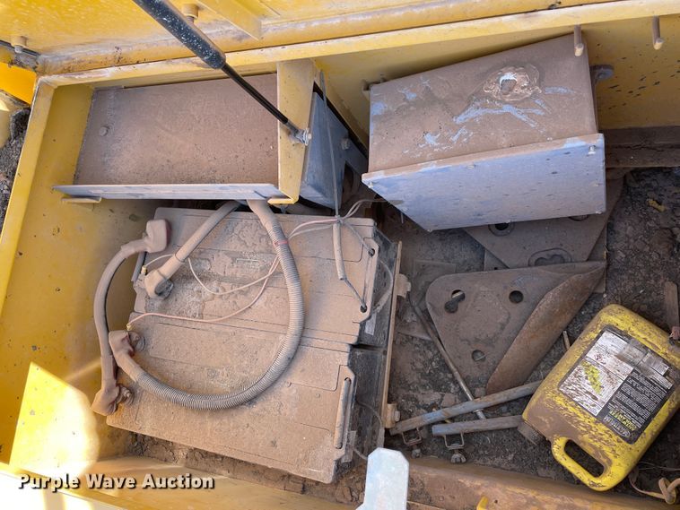 image for item DJ5093 2012 John Deere 450D LC  excavator