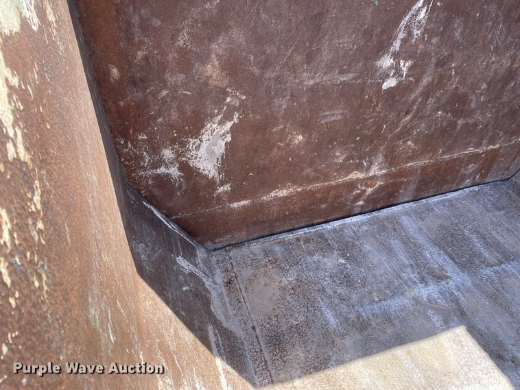 image for item DJ5113 Roll-off dumpster