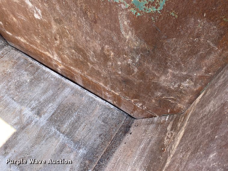 image for item DJ5113 Roll-off dumpster