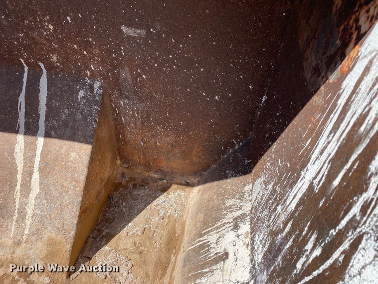 image for item DJ5114 Roll-off dumpster