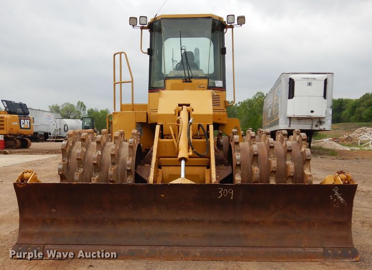image for item DK0341 2001 Caterpillar 815F  soil compactor