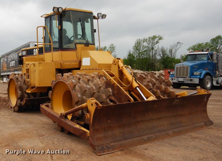 image for item DK0341 2001 Caterpillar 815F  soil compactor