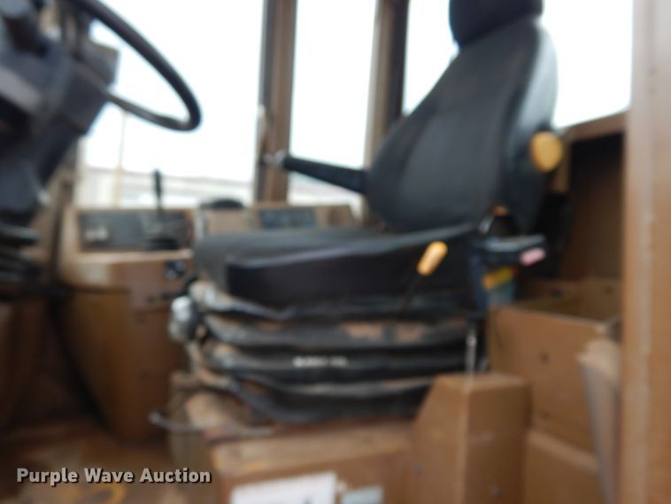 image for item DK0341 2001 Caterpillar 815F  soil compactor