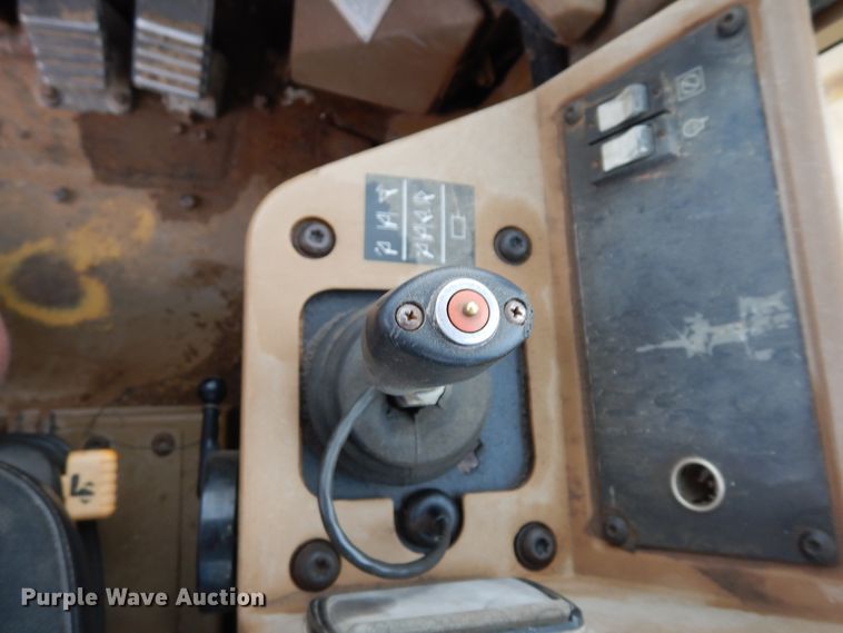 image for item DK0341 2001 Caterpillar 815F  soil compactor