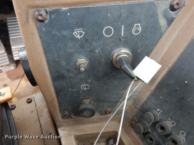 image for item DK0341 2001 Caterpillar 815F  soil compactor