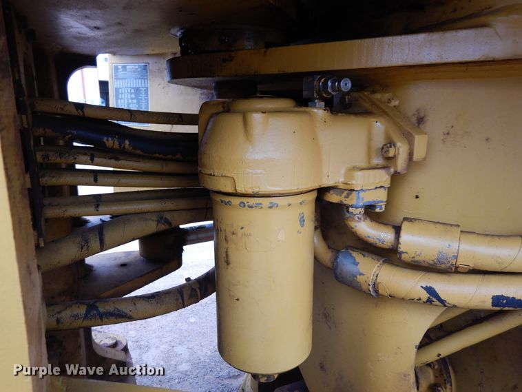 image for item DK0341 2001 Caterpillar 815F  soil compactor