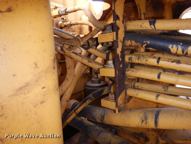 image for item DK0341 2001 Caterpillar 815F  soil compactor