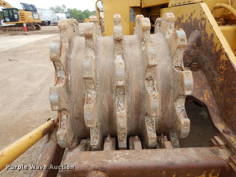 image for item DK0341 2001 Caterpillar 815F  soil compactor