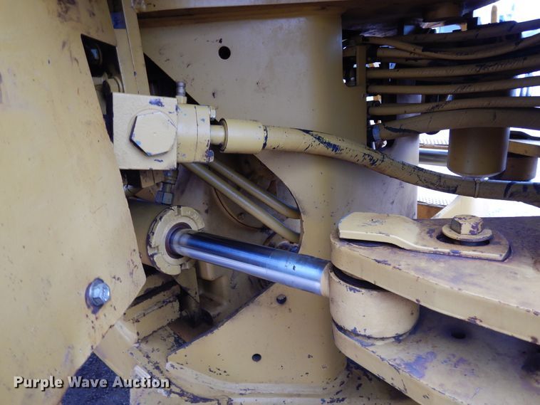 image for item DK0341 2001 Caterpillar 815F  soil compactor