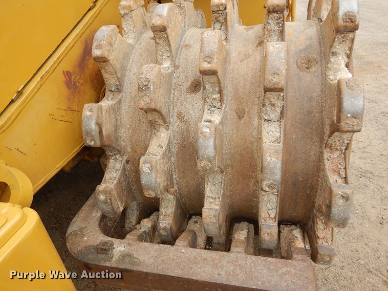 image for item DK0341 2001 Caterpillar 815F  soil compactor