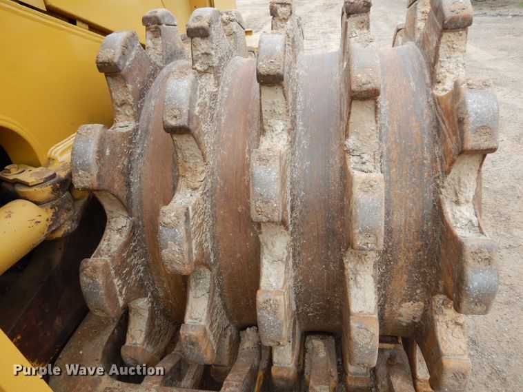 image for item DK0341 2001 Caterpillar 815F  soil compactor