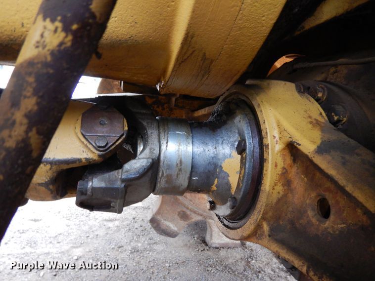 image for item DK0341 2001 Caterpillar 815F  soil compactor