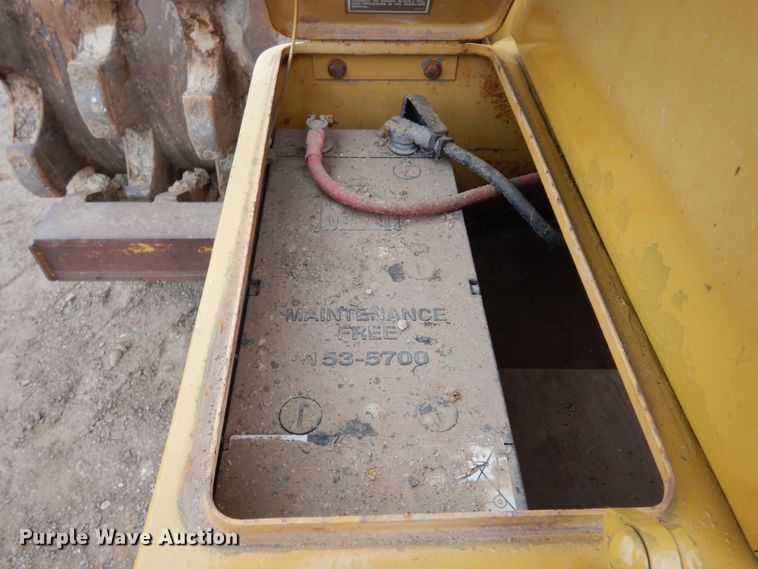 image for item DK0341 2001 Caterpillar 815F  soil compactor