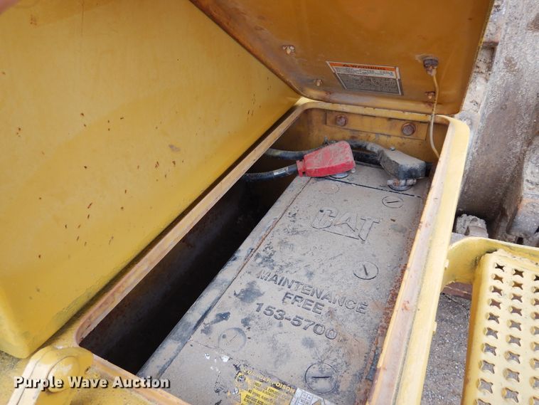 image for item DK0341 2001 Caterpillar 815F  soil compactor