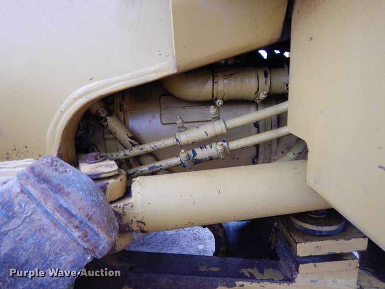 image for item DK0341 2001 Caterpillar 815F  soil compactor
