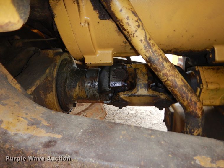 image for item DK0341 2001 Caterpillar 815F  soil compactor