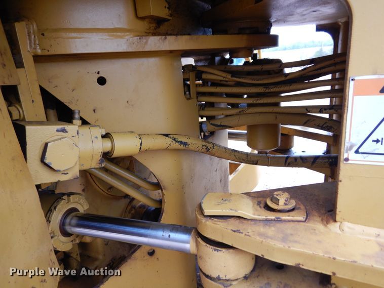 image for item DK0341 2001 Caterpillar 815F  soil compactor