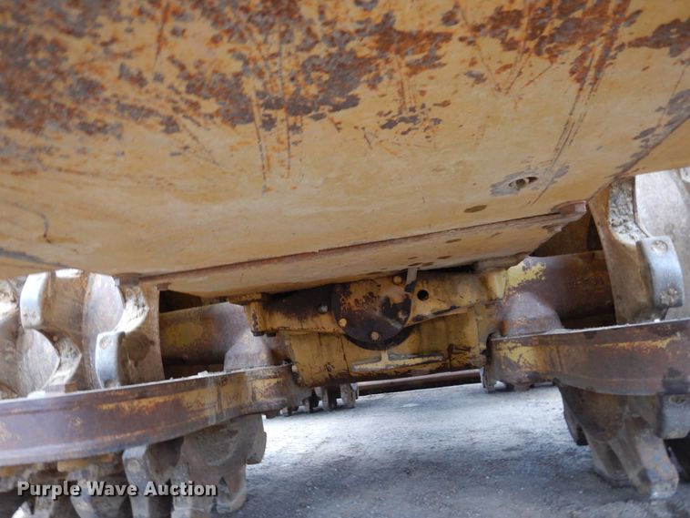 image for item DK0341 2001 Caterpillar 815F  soil compactor