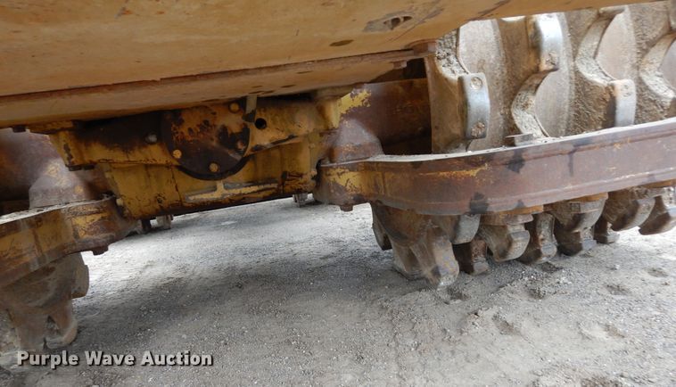 image for item DK0341 2001 Caterpillar 815F  soil compactor