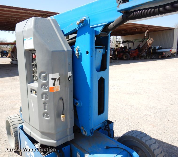 image for item DK0795 Genie Z30/20N  boom lift