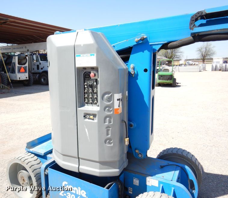 image for item DK0795 Genie Z30/20N  boom lift