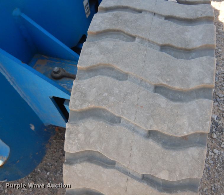 image for item DK0795 Genie Z30/20N  boom lift